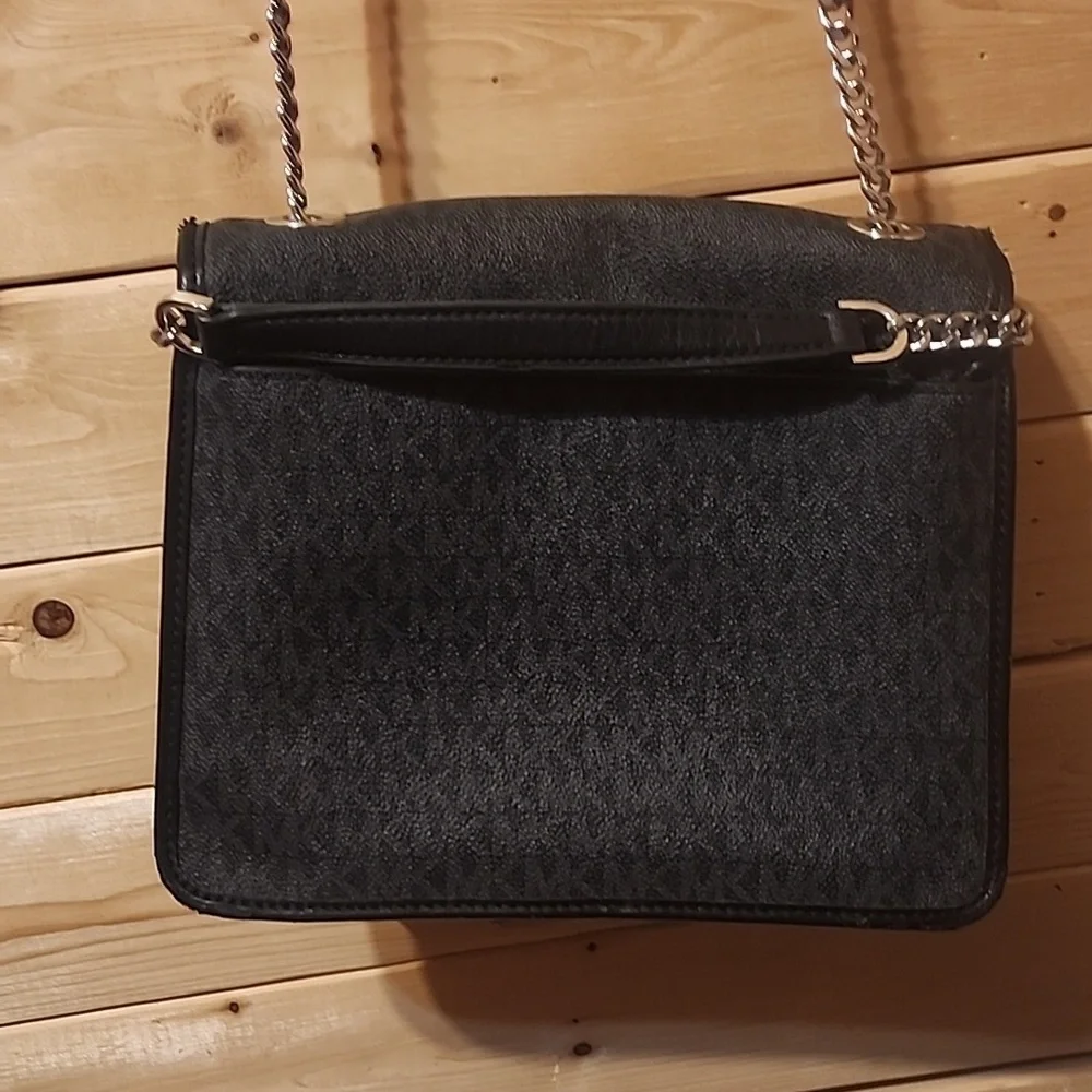 Michael Kors Regina Purse Medium Signature